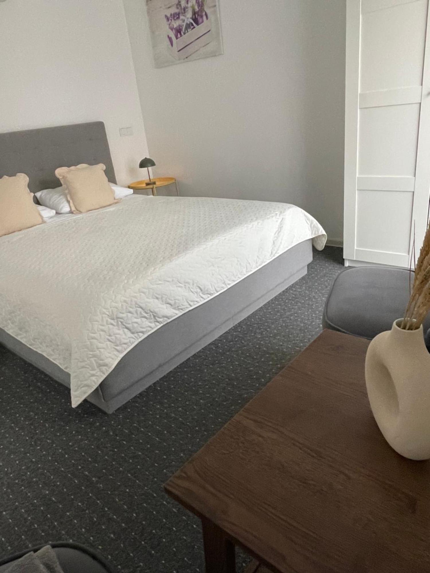 Izabeles Apartamentai Palanga Kültér fotó